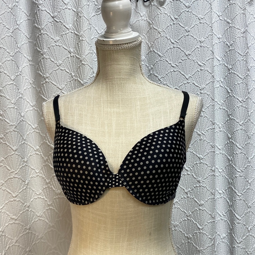 Victoria's Secret size 36C Perfect Coverage Black‎ and White Polka Dot Bra sexy